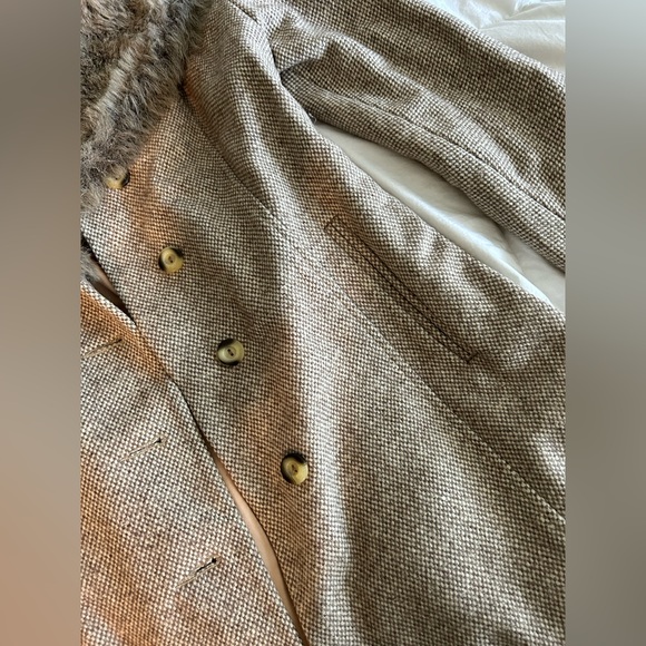 Abbmoor Tweed Coat - Picture 5 of 10